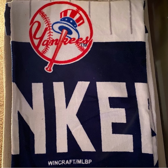 Beach Towel MLB NYY New York Yankees Official Baseball NWT - Picture 4 of 5